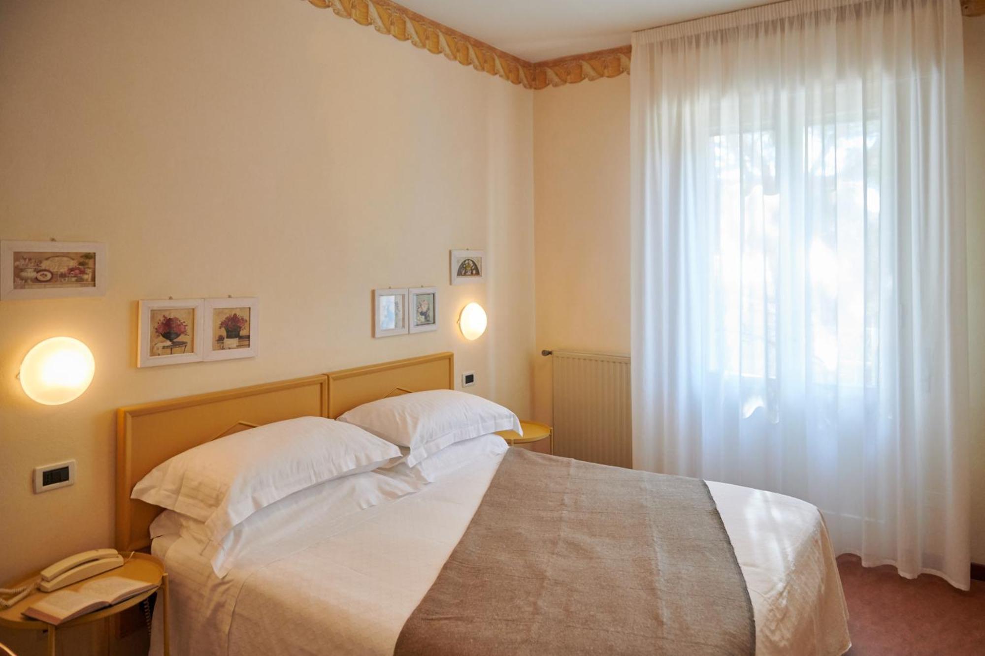 Villa Arizona Milano Marittima Exterior foto